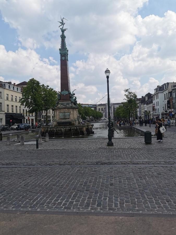 Exclusive Two-level With Private Terrace On The Canal Bruselas